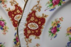 REGENCY FLORAL SPRAYS, MAROON & TAN CARTOUCHE-  DINNER PLATE  10 5/8"   .....   http://jaapiesfinechinastore.com