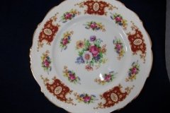 REGENCY FLORAL SPRAYS, MAROON & TAN CARTOUCHE-  DINNER PLATE  10 5/8"   .....   http://jaapiesfinechinastore.com