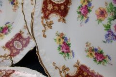 REGENCY FLORAL SPRAYS, MAROON & TAN CARTOUCHE-  DESSERT/ PIE PLATE 7 7/8"   .....   http://jaapiesfinechinastore.com