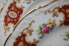 REGENCY FLORAL SPRAYS, MAROON & TAN CARTOUCHE-  DESSERT/ PIE PLATE 7 7/8"   .....   http://jaapiesfinechinastore.com
