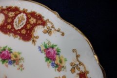 REGENCY FLORAL SPRAYS, MAROON & TAN CARTOUCHE-  DESSERT/ PIE PLATE 7 7/8"   .....   http://jaapiesfinechinastore.com