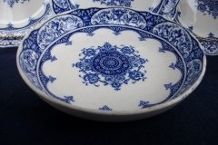 WEDGWOOD QUEEN CHARLOTTE- ROUND SERVING BOWL 8  1/4"     .....   http://jaapiesfinechinastore.com