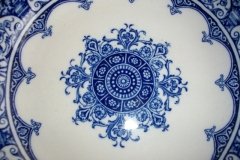 WEDGWOOD QUEEN CHARLOTTE- ROUND SERVING BOWL 8  1/4"     .....   http://jaapiesfinechinastore.com