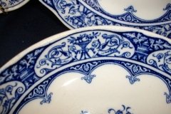 WEDGWOOD QUEEN CHARLOTTE- ROUND SERVING BOWL 8  1/4"     .....   http://jaapiesfinechinastore.com