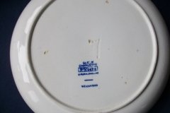 WEDGWOOD QUEEN CHARLOTTE- ROUND SERVING BOWL 8  1/4"     .....   http://jaapiesfinechinastore.com
