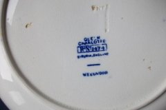 WEDGWOOD QUEEN CHARLOTTE- ROUND SERVING BOWL 8  1/4"     .....   http://jaapiesfinechinastore.com