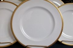 ROYAL ALBERT GREEK KEY- DINNER PLATE  .....  http://jaapiesfinechinastore.com