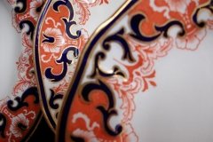 ROYAL CROWN DERBY #3973 IMARI- ORANGE/COBALT SCROLLS- BREAD & BUTTER PLATE   .....   http://jaapiesfinechinastore.com