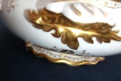 ROYAL CROWN DERBY ROYAL ST JAMES-  COVERED SERVING BOWL   .....   http://jaapiesfinechinastore.com