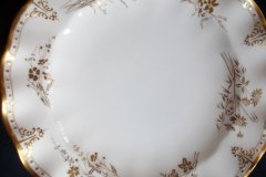 ROYAL CROWN DERBY ROYAL ST JAMES- DINNER PLATE  .....   ttps://jaapiesfinechinastore.com