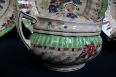 ROYAL DOULTON THE VERNON GREEN-  COVERED SUGAR BOWL   .....   http://jaapiesfinechinastore.com