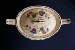 ROYAL DOULTON THE VERNON GREEN-  COVERED SUGAR BOWL   .....   http://jaapiesfinechinastore.com