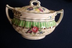 ROYAL DOULTON THE VERNON GREEN-  COVERED SUGAR BOWL   .....   http://jaapiesfinechinastore.com