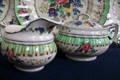 ROYAL DOULTON THE VERNON GREEN-  CREAMER   .....   http://jaapiesfinechinastore.com