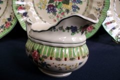 ROYAL DOULTON THE VERNON GREEN-  CREAMER   .....   http://jaapiesfinechinastore.com