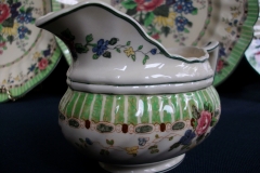 ROYAL DOULTON THE VERNON GREEN-  CREAMER   .....   https://www.jaapiesfinechinastore.com