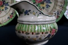 ROYAL DOULTON THE VERNON GREEN-  CREAMER   .....   http://jaapiesfinechinastore.com