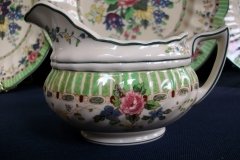 ROYAL DOULTON THE VERNON GREEN-  CREAMER   .....   http://jaapiesfinechinastore.com