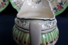 ROYAL DOULTON THE VERNON GREEN-  CREAMER   .....   http://jaapiesfinechinastore.com