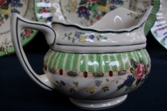 ROYAL DOULTON THE VERNON GREEN-  CREAMER   .....   https://www.jaapiesfinechinastore.com