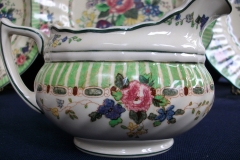 ROYAL DOULTON THE VERNON GREEN-  CREAMER   .....   https://www.jaapiesfinechinastore.com