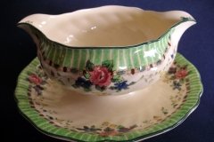 ROYAL DOULTON THE VERNON GREEN- GRAVY BOAT WITH ATTACHED UNDERPLATE    .....   http://jaapiesfinechinastore.com