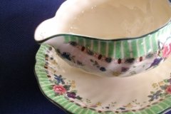 ROYAL DOULTON THE VERNON GREEN- GRAVY BOAT WITH ATTACHED UNDERPLATE    .....   http://jaapiesfinechinastore.com