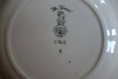 ROYAL DOULTON THE VERNON GREEN-  RIM SOUP BOWL 9  3/4"    .....   http://jaapiesfinechinastore.com