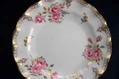 ROYAL CROWN DERBY ROYAL PINXTON ROSES A1155 -  SALAD PLATE    .....   http://jaapiesfinechinastore.com