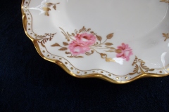 ROYAL CROWN DERBY ROYAL PINXTON ROSES A1155 -  SALAD PLATE    .....   https://www.jaapiesfinechinastore.com