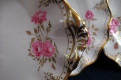 ROYAL CROWN DERBY ROYAL PINXTON ROSES A1155 -  CAKE SERVING PLATE   .....   http://jaapiesfinechinastore.com