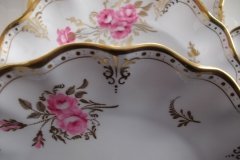 ROYAL CROWN DERBY ROYAL PINXTON ROSES A1155 -  CAKE SERVING PLATE   .....   http://jaapiesfinechinastore.com