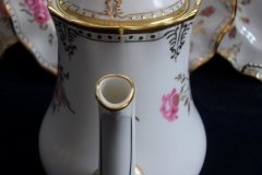 ROYAL CROWN DERBY ROYAL PINXTON ROSES A1155 -  COFFEE POT & LID    5 CUPPER  .....   http://jaapiesfinechinastore.com