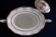 ROYAL CROWN DERBY ROYAL PINXTON ROSES A1155 -  COVERED SUGAR BOWL  .....   https://www.jaapiesfinechinastore.com