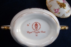 ROYAL CROWN DERBY ROYAL PINXTON ROSES A1155 -  COVERED SUGAR BOWL  .....   https://www.jaapiesfinechinastore.com