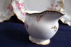 ROYAL CROWN DERBY ROYAL PINXTON ROSES A1155 -  CREAMER  10oz   .....   https://www.jaapiesfinechinastore.com