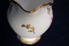 ROYAL CROWN DERBY ROYAL PINXTON ROSES A1155 -  CREAMER  10oz   .....   http://jaapiesfinechinastore.com