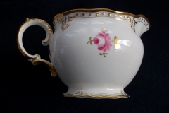 ROYAL CROWN DERBY ROYAL PINXTON ROSES A1155 -  CREAMER  10oz   .....   https://www.jaapiesfinechinastore.com