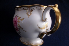 ROYAL CROWN DERBY ROYAL PINXTON ROSES A1155 -  CREAMER  10oz   .....   https://www.jaapiesfinechinastore.com