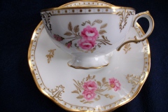 ROYAL CROWN DERBY ROYAL PINXTON ROSES A1155 - CUP & SAUCER   .....   https://www.jaapiesfinechinastore.com