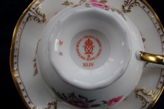 ROYAL CROWN DERBY ROYAL PINXTON ROSES A1155 - CUP & SAUCER   .....   https://www.jaapiesfinechinastore.com