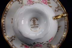 ROYAL CROWN DERBY ROYAL PINXTON ROSES A1155 - CUP & SAUCER   .....   https://www.jaapiesfinechinastore.com