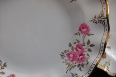 ROYAL CROWN DERBY ROYAL PINXTON ROSES A1155 -  DINNER  PLATE    .....   https://www.jaapiesfinechinastore.com