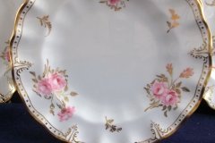 ROYAL CROWN DERBY ROYAL PINXTON ROSES A1155 -  LUNCH  PLATE    .....   http://jaapiesfinechinastore.com