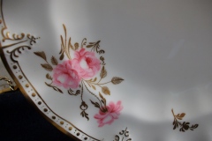 ROYAL CROWN DERBY ROYAL PINXTON ROSES A1155 -  LUNCH  PLATE    .....   https://www.jaapiesfinechinastore.com