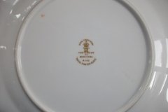 ROYAL CROWN DERBY ROYAL PINXTON ROSES A1155 -  LUNCH  PLATE    .....   http://jaapiesfinechinastore.com