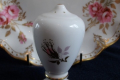 ROYAL CROWN DERBY ROYAL PINXTON ROSES A1155 -  SHAKER  7 HOLE  .....   https://www.jaapiesfinechinastore.com