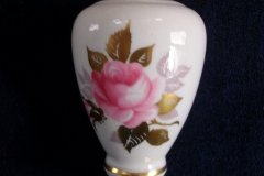 ROYAL CROWN DERBY ROYAL PINXTON ROSES A1155 -  SHAKER  7 HOLE  .....   http://jaapiesfinechinastore.com