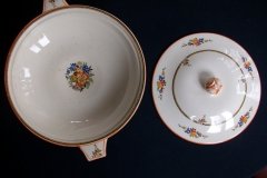 ROYAL WINTON/ GRIMWADES DUCHESS #9457-  COVERED SERVING BOWL   .....   http://jaapiesfinechinastore.com