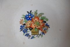 ROYAL WINTON/ GRIMWADES DUCHESS #9457-  COVERED SERVING BOWL   .....   http://jaapiesfinechinastore.com